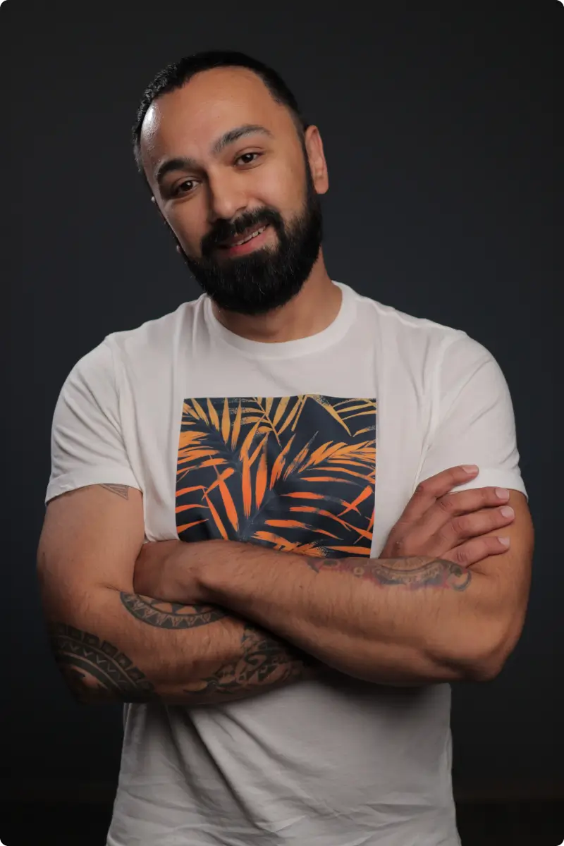 Преподаватель Сеймур Ширинов