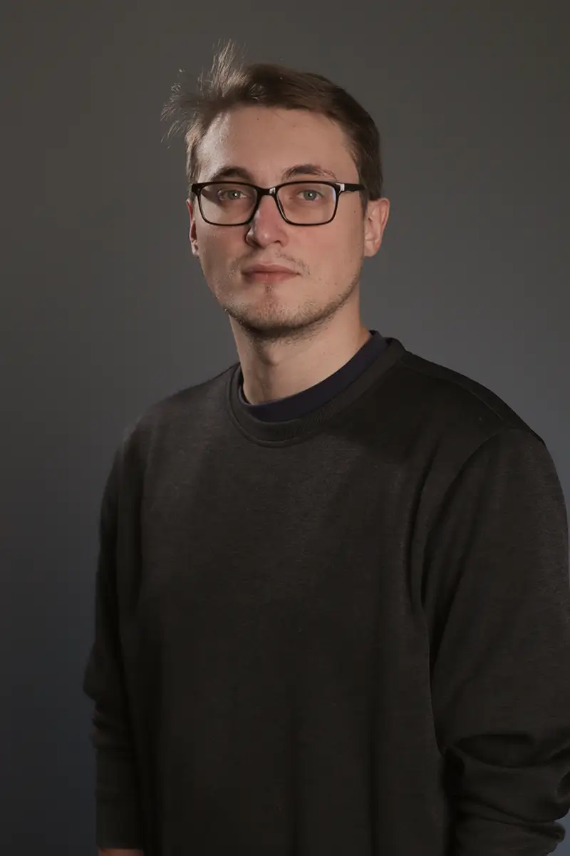 Преподаватель Кирилл Дикуненко