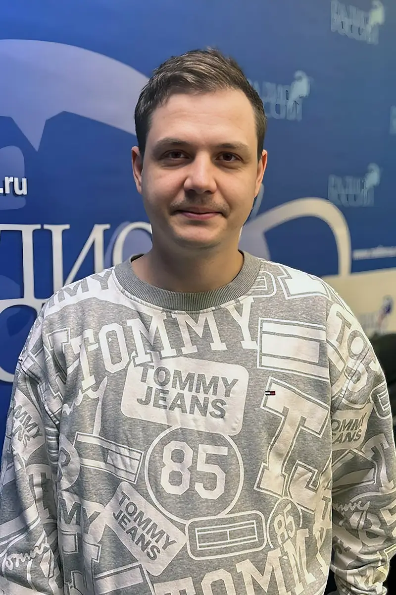 Преподаватель Юрий Текучёв