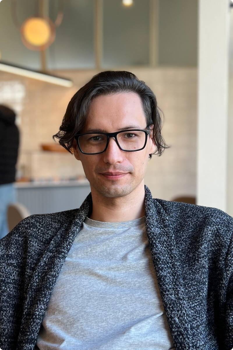 Преподаватель Александр Сухорученко