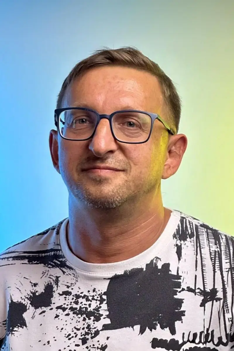 Преподаватель Игорь Глушенков